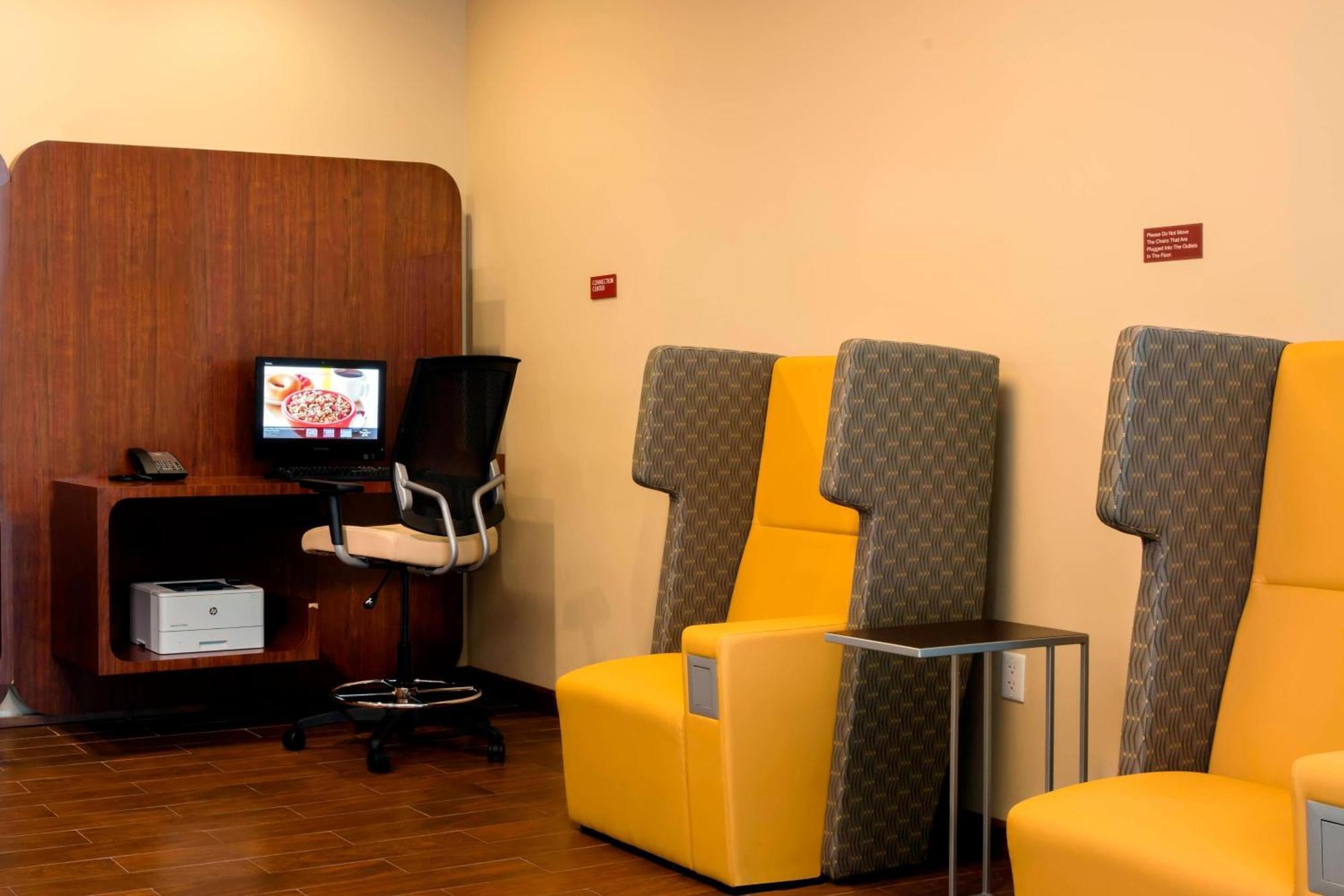 Towneplace Suites Orlando At Flamingo Crossings Town Center/Western Entrance Bay Lake Kültér fotó